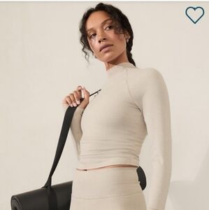 NWOT Athleta Softluxe Top